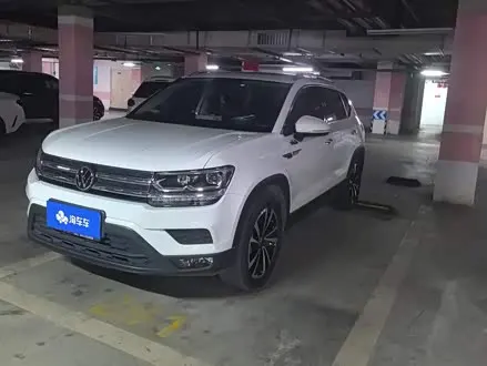 VOLKSWAGEN THARU 2021
