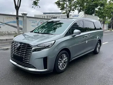 BUICK GL8 — из Китая под ключ