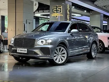 BENTLEY BENTAYGA 2021