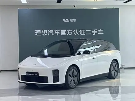 LI AUTO I6 2025