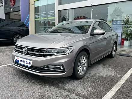 VOLKSWAGEN BORA 2020
