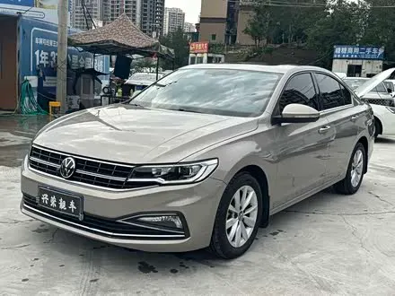 VOLKSWAGEN BORA 2021