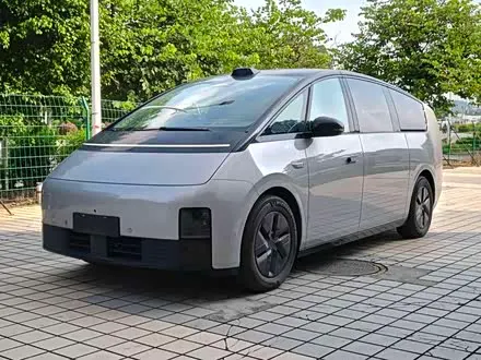 LI AUTO MEGA 2024