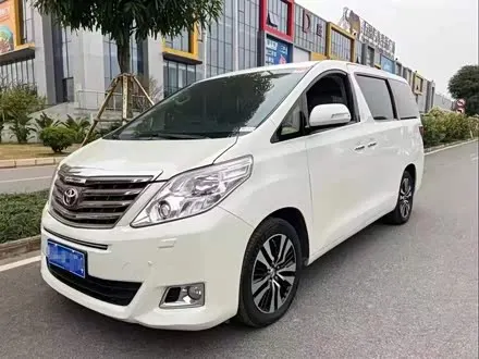 TOYOTA ALPHARD 2012