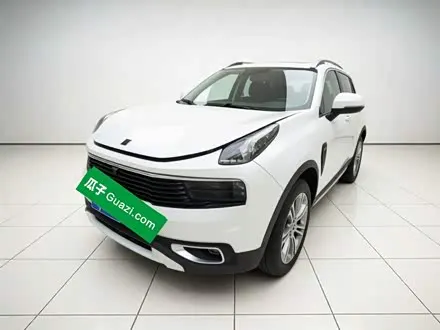 LYNK & CO 01 2019