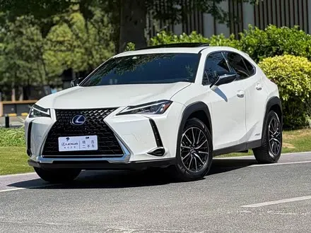 LEXUS UX — из Китая под ключ