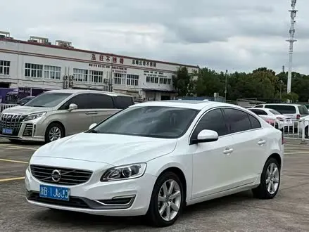 VOLVO S60 2017