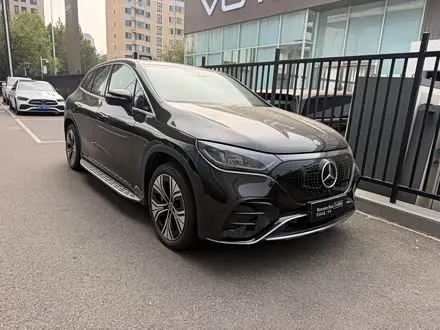 MERCEDES-BENZ EQE SUV 2024