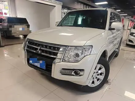MITSUBISHI PAJERO 2019