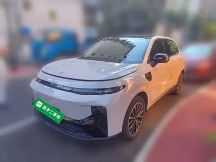 LEAPMOTOR B10 2025