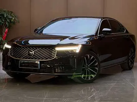 VOLVO S90 2026