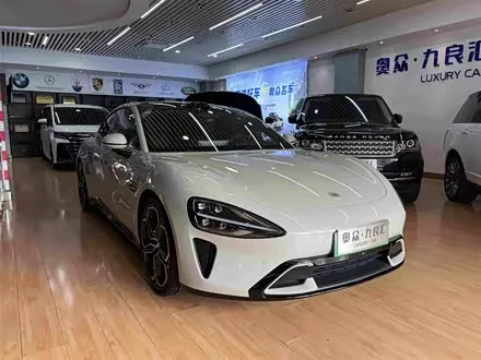 XIAOMI SU7 2024