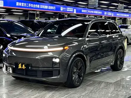 LI AUTO L8 2023
