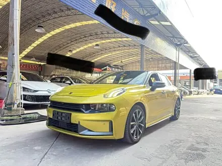 LYNK & CO 03 2019