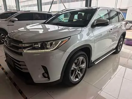 TOYOTA HIGHLANDER — из Китая под ключ