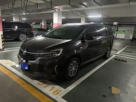 BUICK GL8 — из Китая под ключ