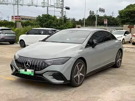 MERCEDES-BENZ EQE 2022