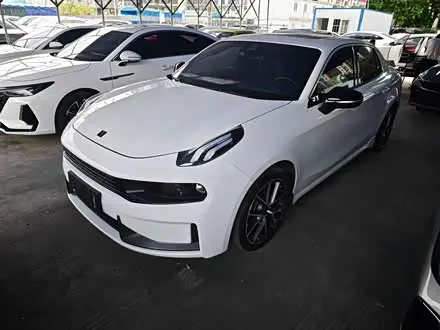 LYNK & CO 03 2019