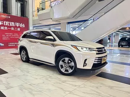 TOYOTA HIGHLANDER — из Китая под ключ