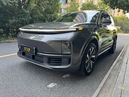 LI AUTO L8 2023