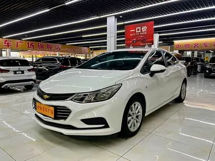 CHEVROLET CRUZE 2017