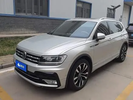 VOLKSWAGEN TIGUAN L 2021