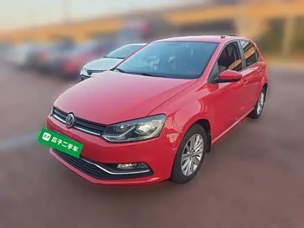 VOLKSWAGEN POLO 2014