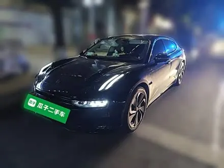 ZEEKR 001 2023