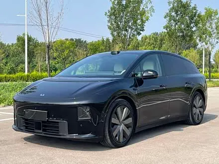 LI AUTO I6 2025