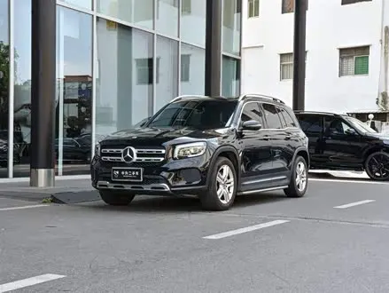 MERCEDES-BENZ GLB 2022
