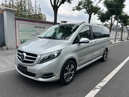 MERCEDES-BENZ V-CLASS 2016