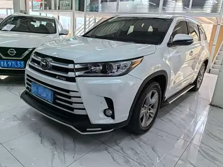 TOYOTA HIGHLANDER 2021
