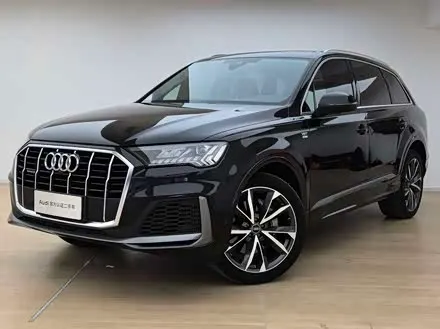 AUDI Q7 2023