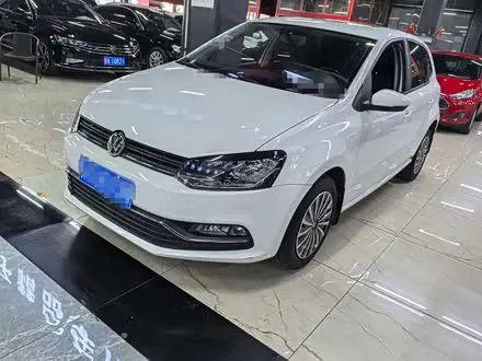 VOLKSWAGEN POLO 2016