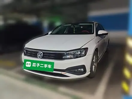 VOLKSWAGEN LAMANDO 2019