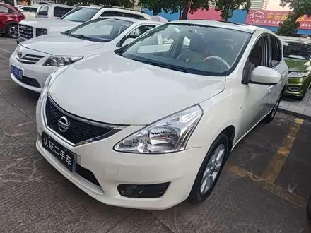 NISSAN TIIDA 2014