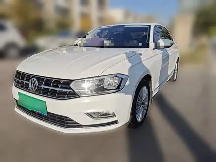 VOLKSWAGEN BORA 2017
