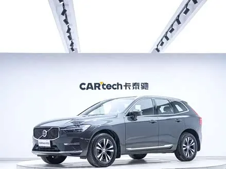 VOLVO XC60 2022