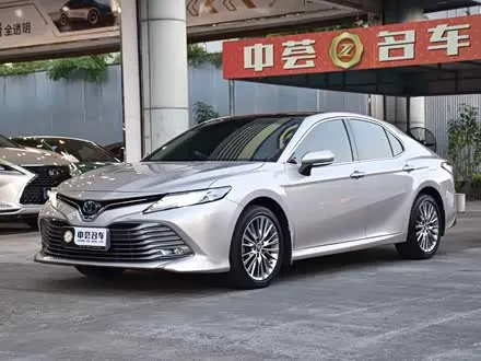TOYOTA CAMRY 2018