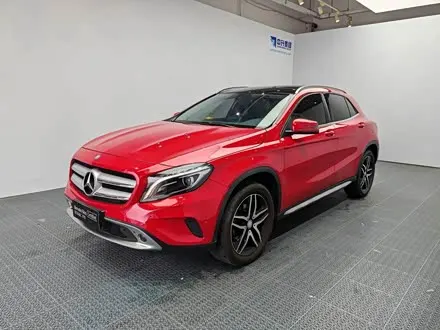 MERCEDES-BENZ GLA 2016