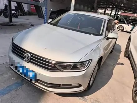 VOLKSWAGEN MAGOTAN 2017