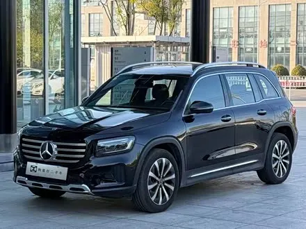 MERCEDES-BENZ GLB 2025