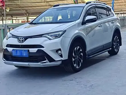 TOYOTA RAV4 2016