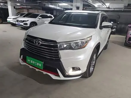 TOYOTA HIGHLANDER 2017