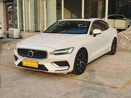 VOLVO S60 2021