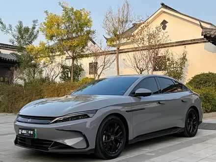 BYD HAN 2025