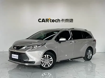TOYOTA SIENNA 2021