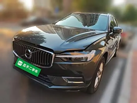 VOLVO XC60 2021