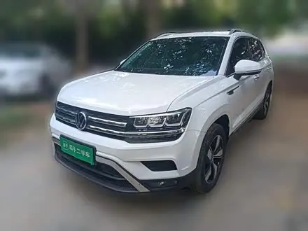 VOLKSWAGEN THARU 2021
