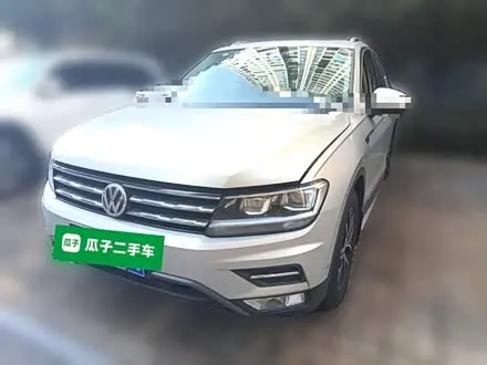 VOLKSWAGEN TIGUAN L 2017